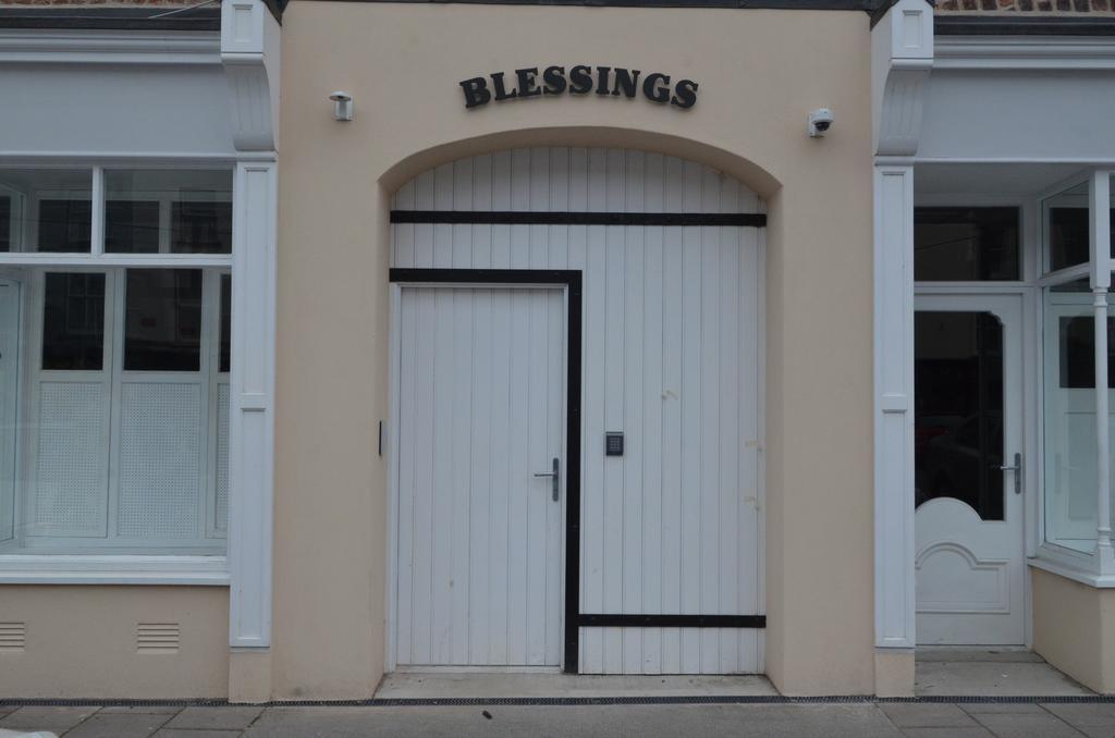 Blessings Studio Apartments Cootehill Exterior photo